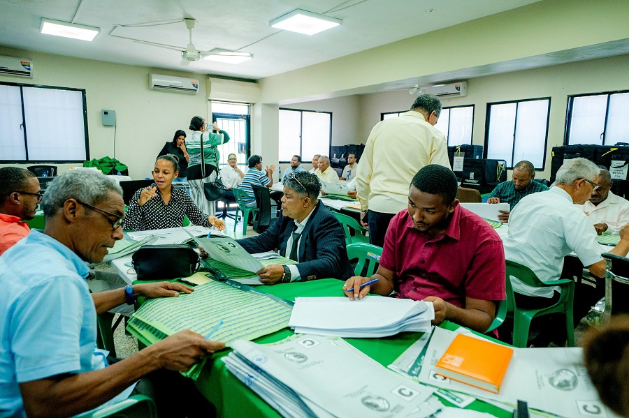 Fuerza del Pueblo emite boletín final del proceso interno