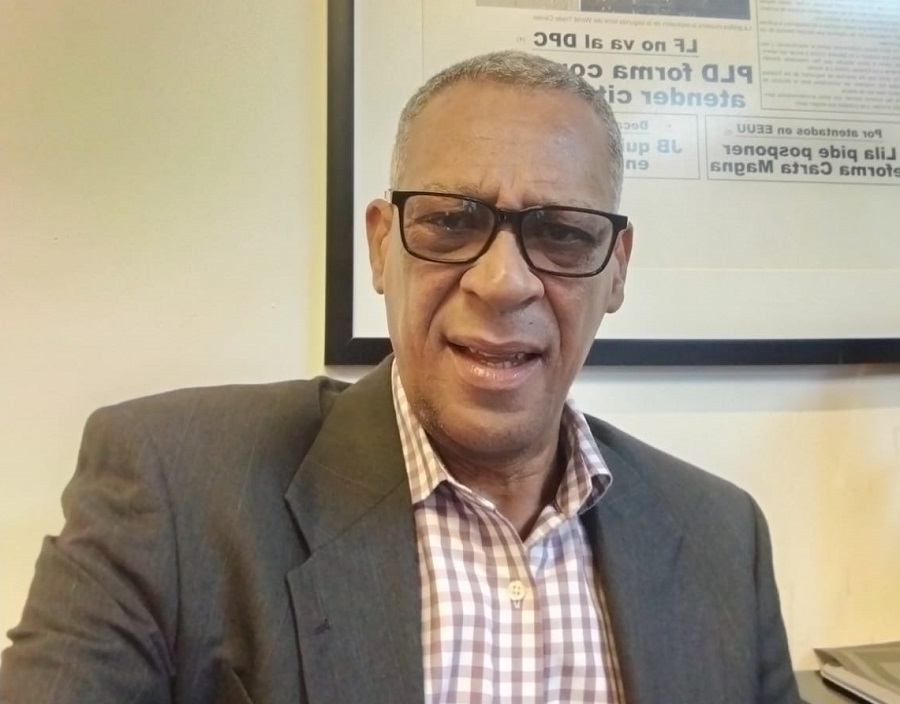 Periodista felicita a Leonel y FP por realizar masivo congreso en orden y disciplina