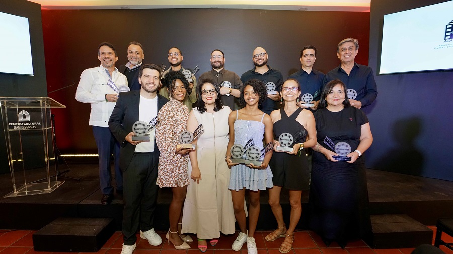 VI edición Premios Adopresci: cine de autor y talento técnico protagonizan la gala
