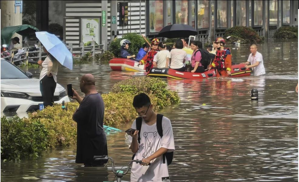 Inundaciones repentinas dejan al menos 10 muertos y 33 desaparecidos en el noroeste de China
