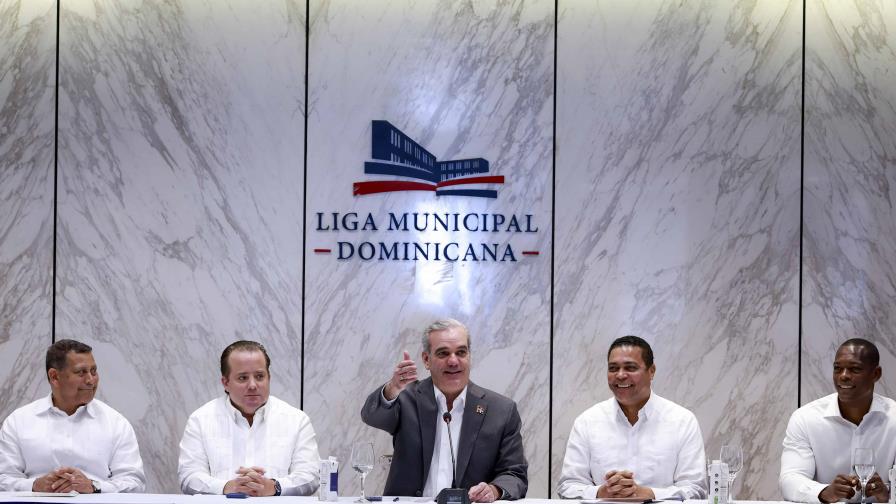 Gobierno asigna 4,000 millones de pesos a los municipios para construcción de aceras y contenes