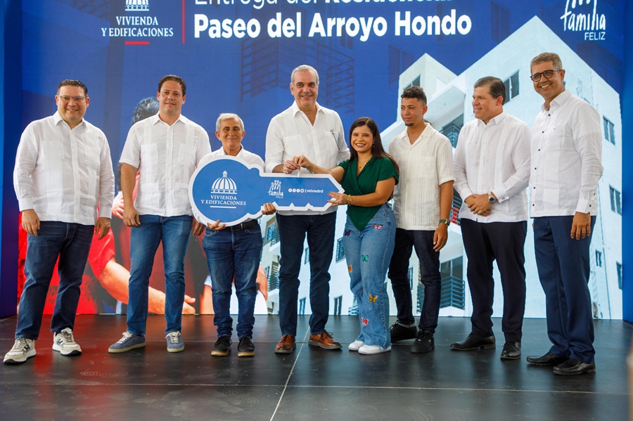 Abinader entrega 46 apartamentos en el DN, van más de 13 mil viviendas en cinco años