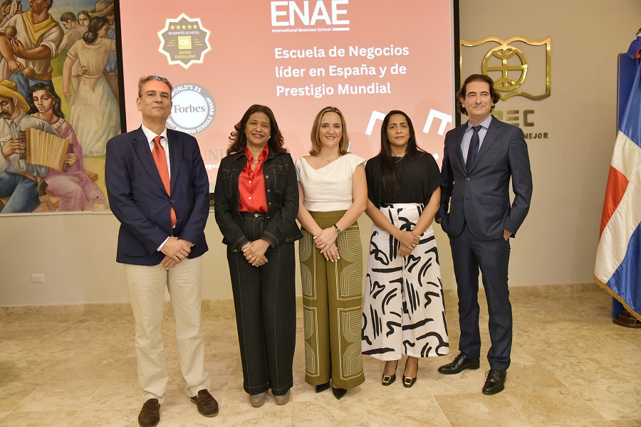 Empresas dominicanas reciben un año de formación gratuita en IA