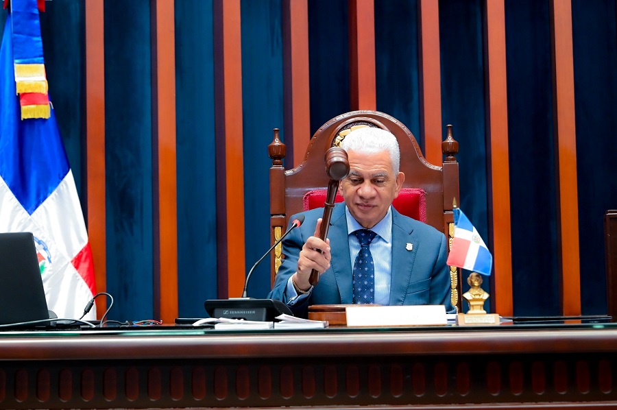 Pleno del Senado remite a Comisión Especial proyecto de ley que modifica el Código de Trabajo