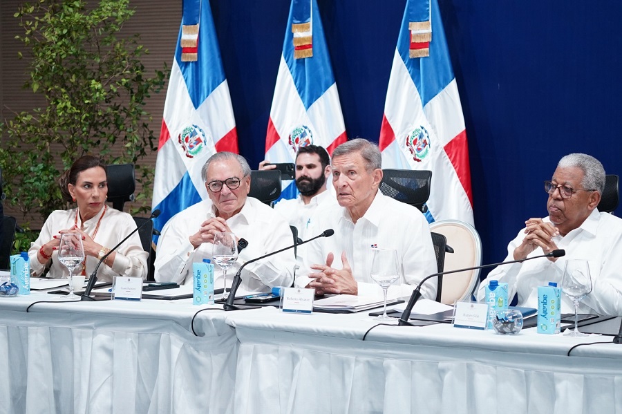 Canciller Roberto Álvarez presenta pormenores de la X Cumbre de las Américas