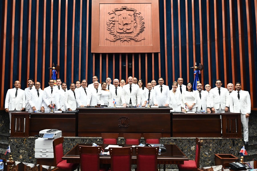 Senado de la República juramenta Bufete Directivo para el periodo legislativo 2025-2026