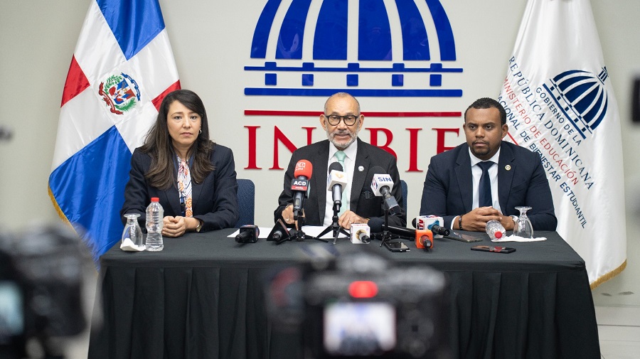 Víctor Castro agradece confianza del presidente Abinader y destaca logros para el bienestar estudiantil