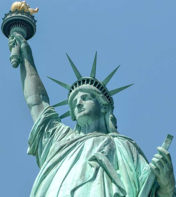 Trump dice ahora va por NY y Chicago en su lucha contra el crimen; preocupación entre dominicanos