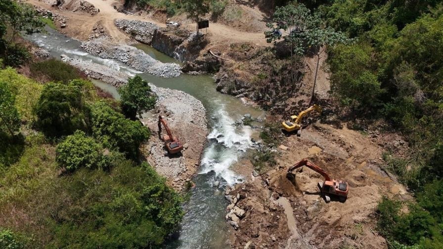 Trabajan a fondo en acueducto de Jarabacoa