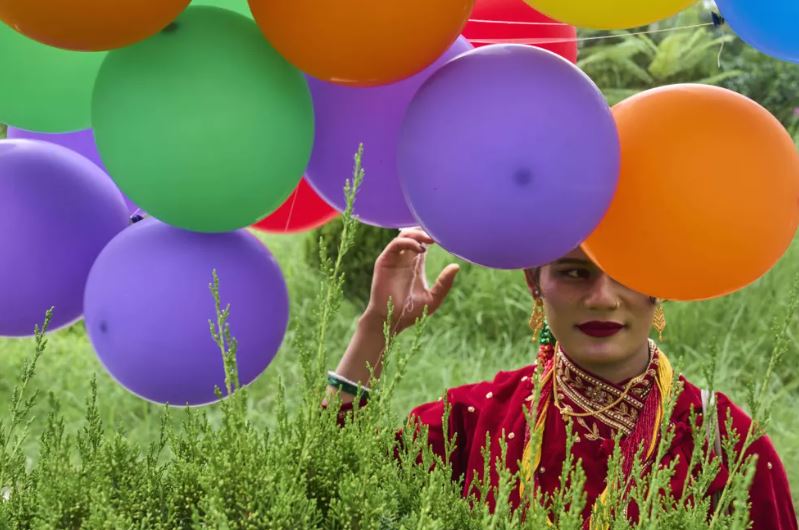 Comunidad LGBTQ+ de Nepal celebra su primer desfile del Orgullo tras recortes de fondos de EEUU
