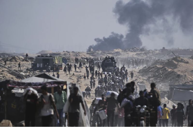Fuerzas israelíes matan a 4 solicitantes de ayuda mientras el norte de Gaza aguarda una ofensiva