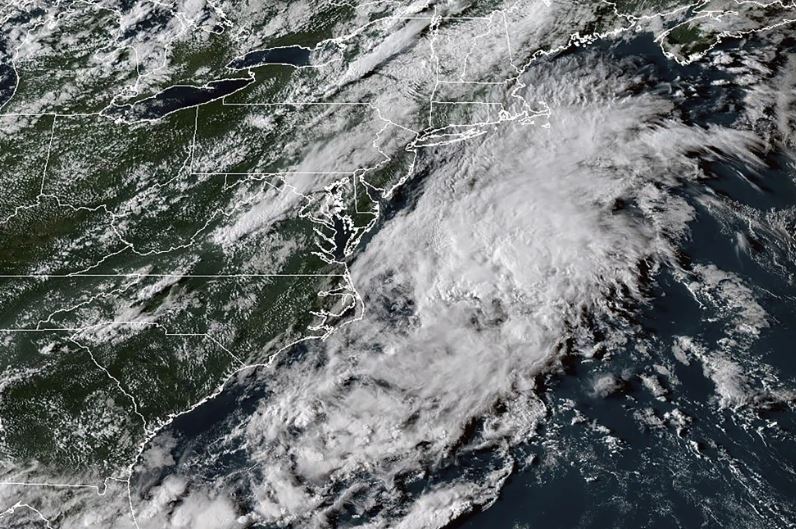 Tormenta tropical Fernand pasa muy al este de Bermudas y no es amenaza para tierra