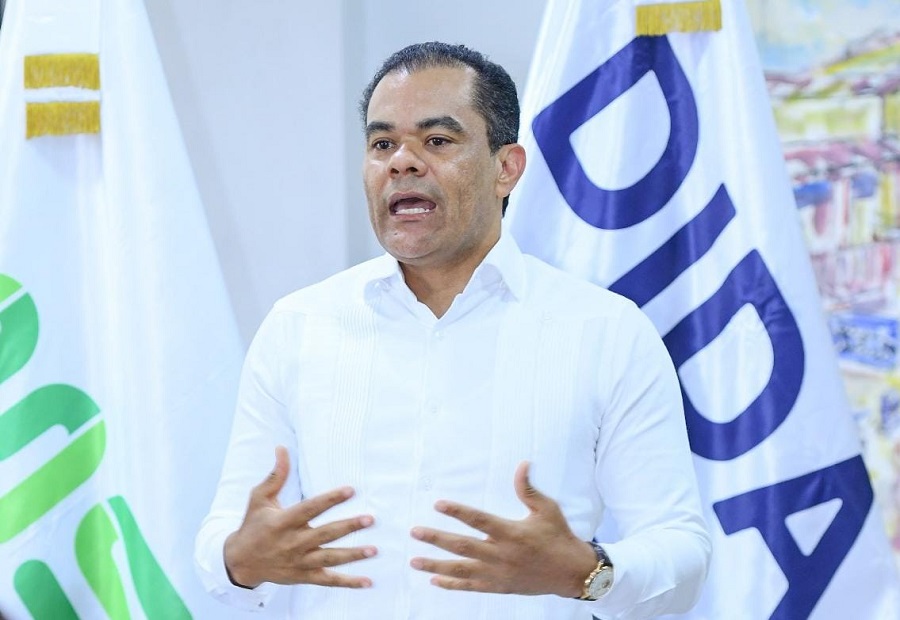 Elías Báez pide modificación del formulario de afiliación de las AFP para facilitar el acceso a fondos