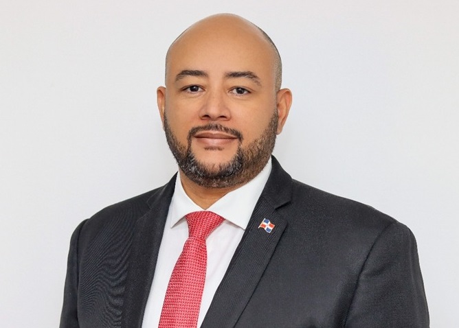 Félix Joel Almonte agradece al CNSS por incluirlo en Terna y felicita nueva gerente general