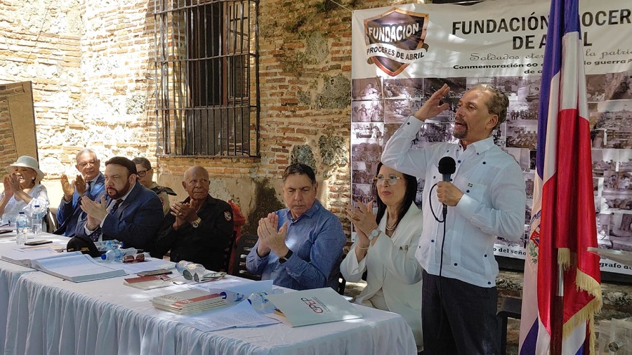 Efemérides Patrias recuerda el 60 aniversario de la renuncia de Caamaño a la presidencia de la República