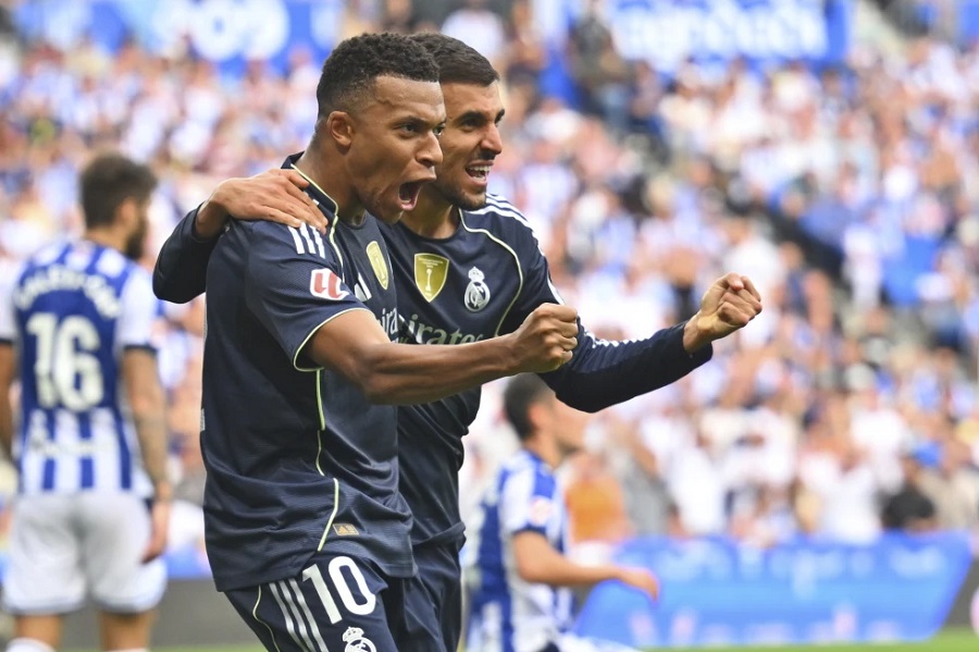 Mbappé guía a un Madrid con 10 hacia la victoria ante Real Sociedad, Atlético consigue 1er triunfo