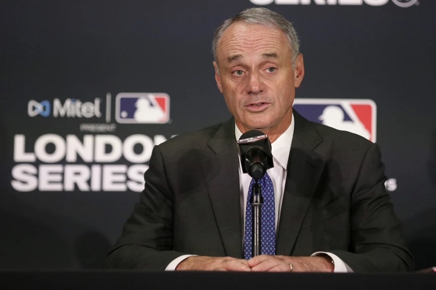 Manfred dijo que la MLB está trabajando en iniciativas de base en la India debido a la afinidad de esa nación por el cricket.