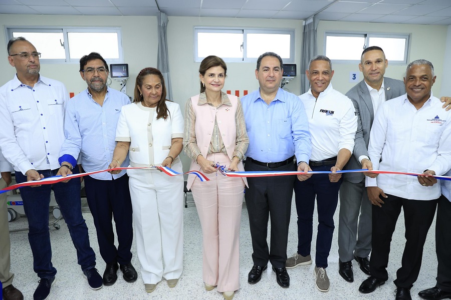 Vicepresidenta inaugura Emergencia hospital de Cenoví; entrega unidades de Oncología y Pie Diabético en Cotuí