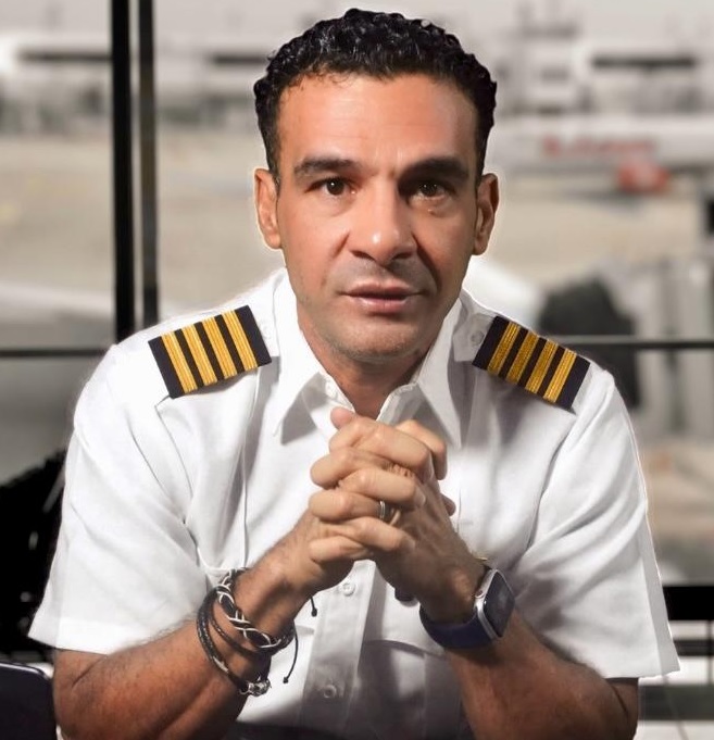 Capitán dominicano de aviación en USA lanza canal de YouTube dedicado a la enseñanza