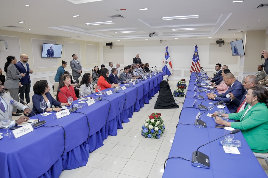 Senadores dominicanos y legisladores del Estado de NY realizan encuentro para fortalecer lazos de cooperación