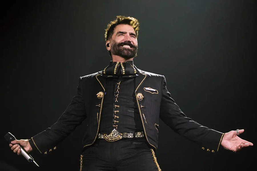 Alejandro Fernández rinde homenaje a su padre en México ‘De Rey a Rey’