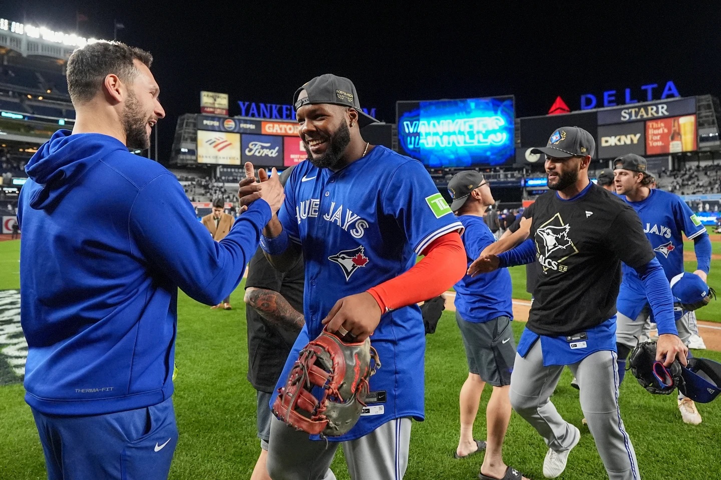 Azulejos someten a Yankees y van a su primera Serie de Campeonato de la Liga Americana desde 2016