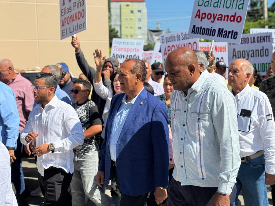 Senador Antonio Marte y abogados del PPG presentan querella contra empresario artístico Eladio Castro
