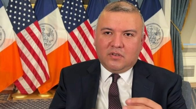 Comisionado Migración NYC ratifica como ciudad santuario