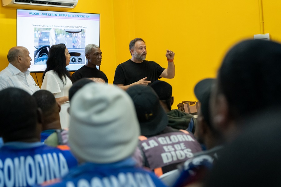 Avanza la digitalización del trabajo informal en República Dominicana