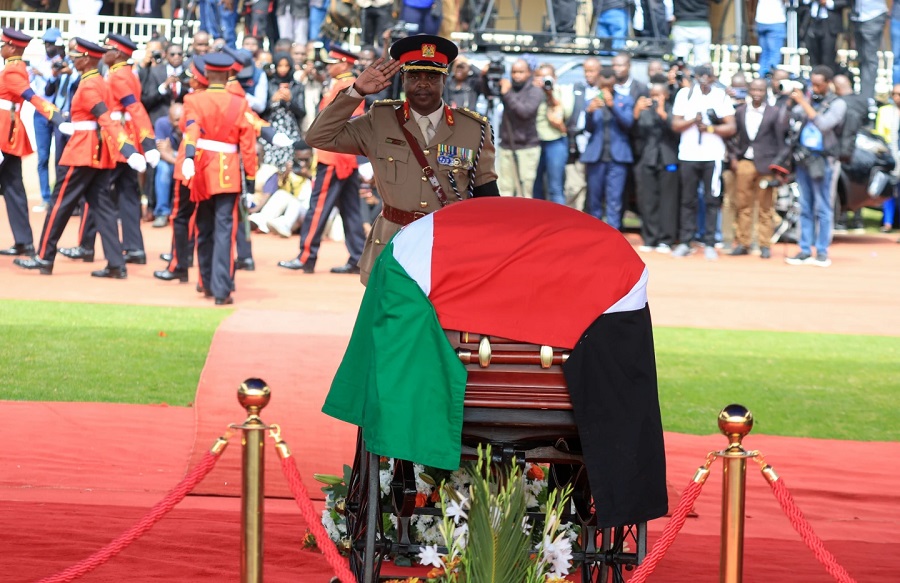 Una estampida en el funeral del ex primer ministro de Kenia, Raila Odinga, hiere a 18 personas