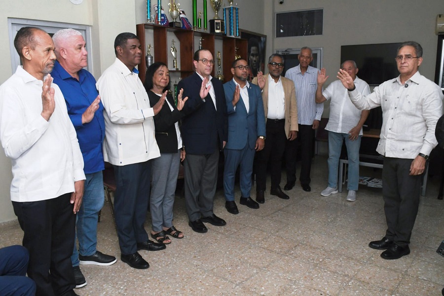 Franklin De la Mota juramentado presidente del Comité Organizador