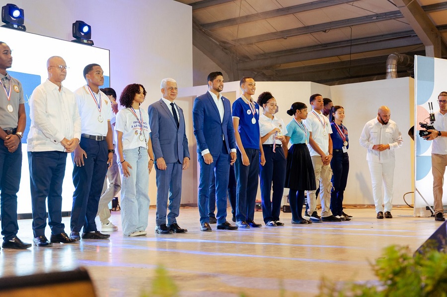 Senador de SC reconoce esfuerzo de los participantes del programa “Labor Social y Promoción de Cultura Ciudadana”