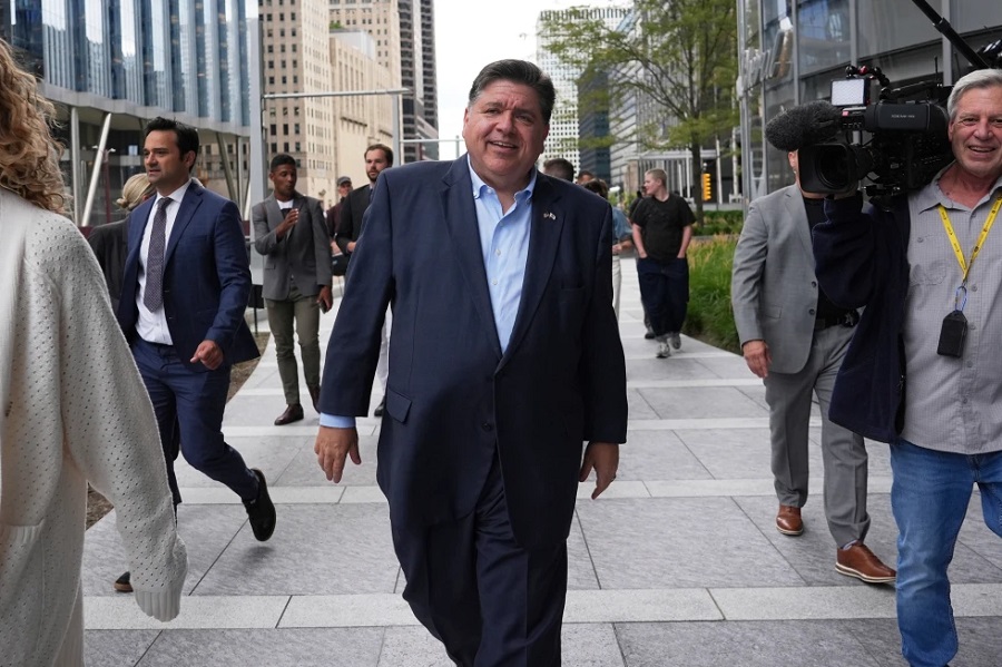 Pritzker gana un bote de blackjack de 1,4 millones de dólares en Las Vegas