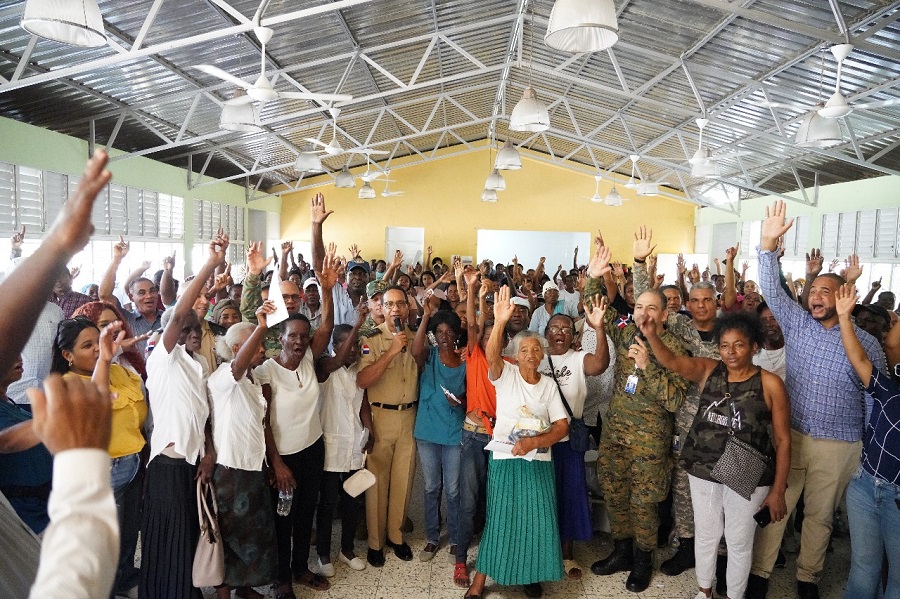 Cercanía y oportunidades: Retirados militares reciben respaldo integral en Haina