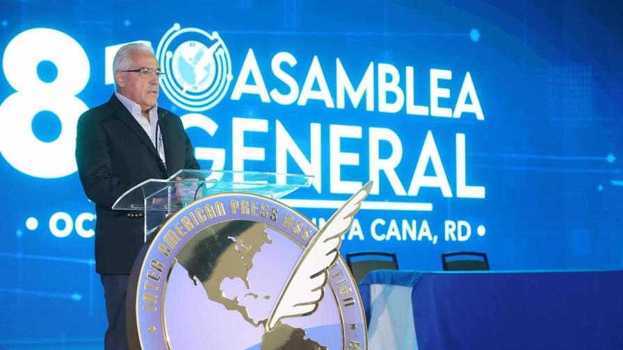 Presidente saliente de la SIP llama a defender cada día la libertad de prensa