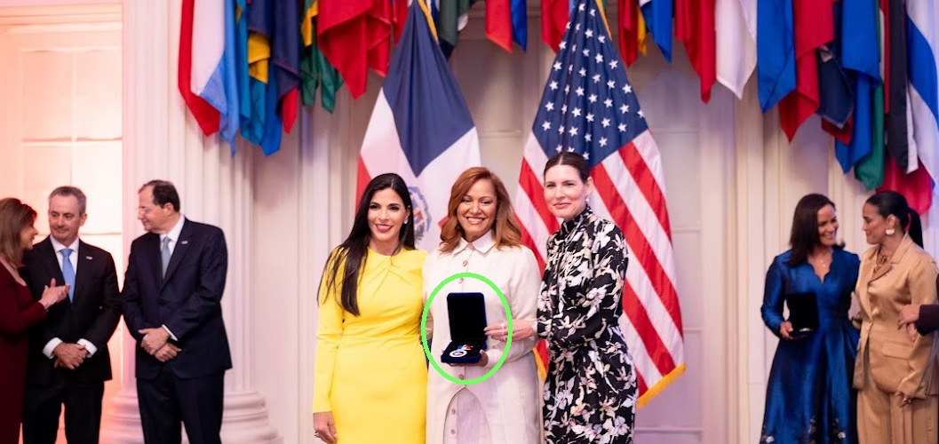 Reconocen en la OEA a Cristina Contreras directora del Hospital Lincoln-Bronx