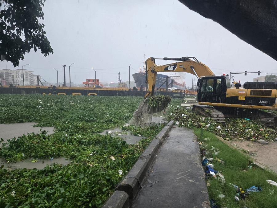 Obras Públicas cierra provisionalmente el Puente Flotante