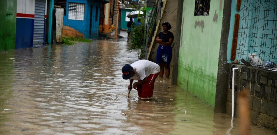 COE: un hombre arrastrado por una cañada, 915 desplazados y 610 mil sin agua potable