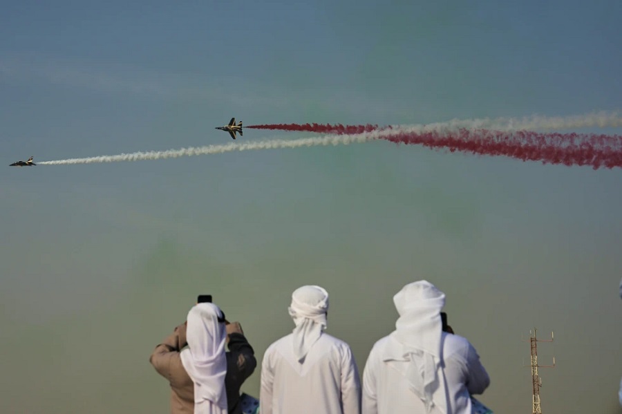 Un avión se estrella durante una exhibición en el Dubai Air Show