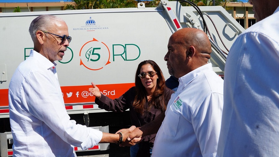 Eco5RD continúa la Ruta de la Limpieza Navideña en Higüey y la región Este