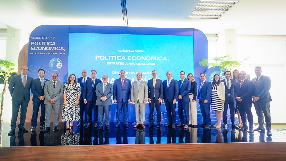 Magín Díaz reafirma la estabilidad de la RD y llama a evitar el pesimismo económico