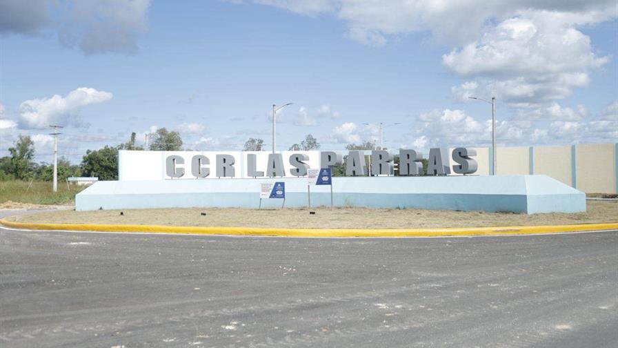 Las Parras: una obra entregada de forma irregular, años de abandono y trabajos mal hechos