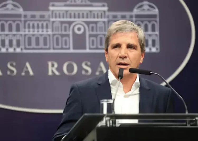Ministro de economía argentino desmiente supuesto rescate financiero de bancos de EE.UU.