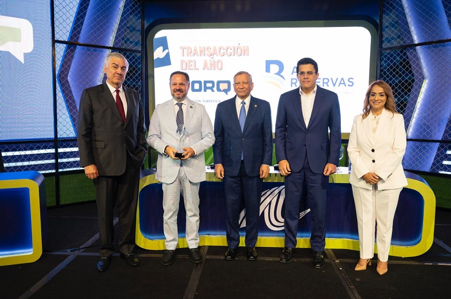 Asonahores reconoce a Banreservas por sus aportes al desarrollo del turismo dominicano