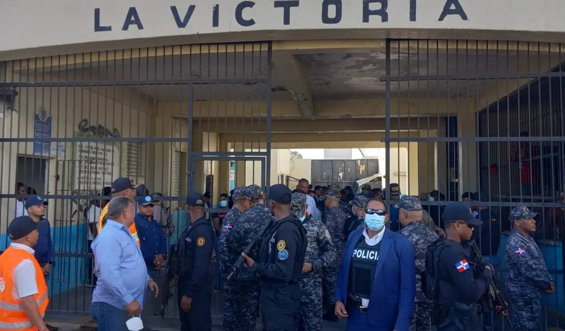 Prisiones inicia el traslado de presos de La Victoria a Las Parras