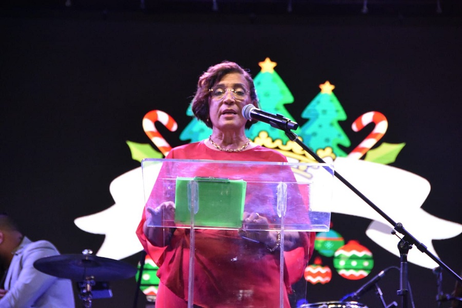 Alcaldesa de La Vega inaugura el Mágico Parque de la Navidad