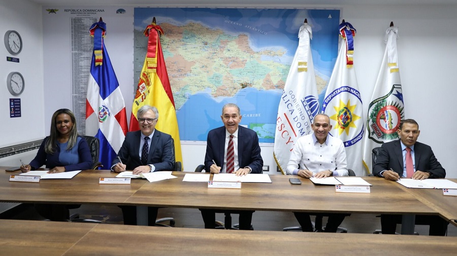 MESCyT, DNCD, DNI y SESI fortalecen cooperación académica con la firma de un nuevo acuerdo interinstitucional