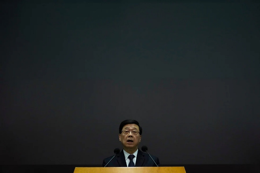 Hong Kong hará una investigación independiente sobre incendio mortal ante la presión pública