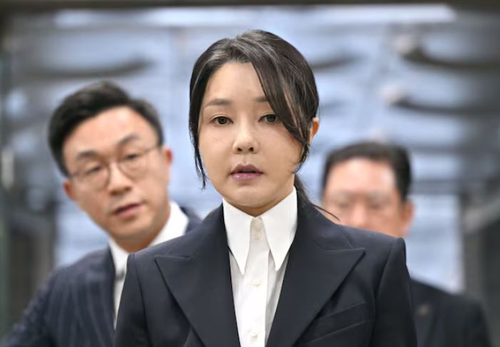 Fiscales de Corea del Sur piden 15 años de cárcel para la ex primera dama Kim