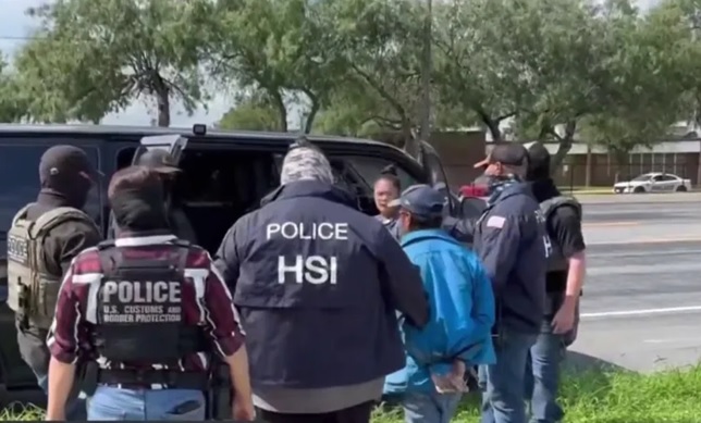 Latinos, los más apresados por ICE en NY